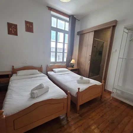 Harrys Guest house